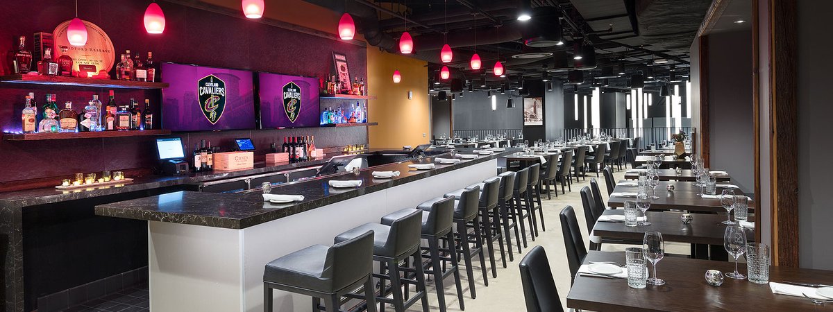 Join us for dinner at our bar before tonight's @Cavs game vs the <a href="/ATLHawks/">Atlanta Hawks</a> in @RMFieldHouse. 🍽️🏀

#cavshawks #LetEmKnow #Cleveland 
<a href="/FieldHouseFoods/">Rocket Mortgage FieldHouse Foods</a> <a href="/rock1chef/">rock1chef</a>