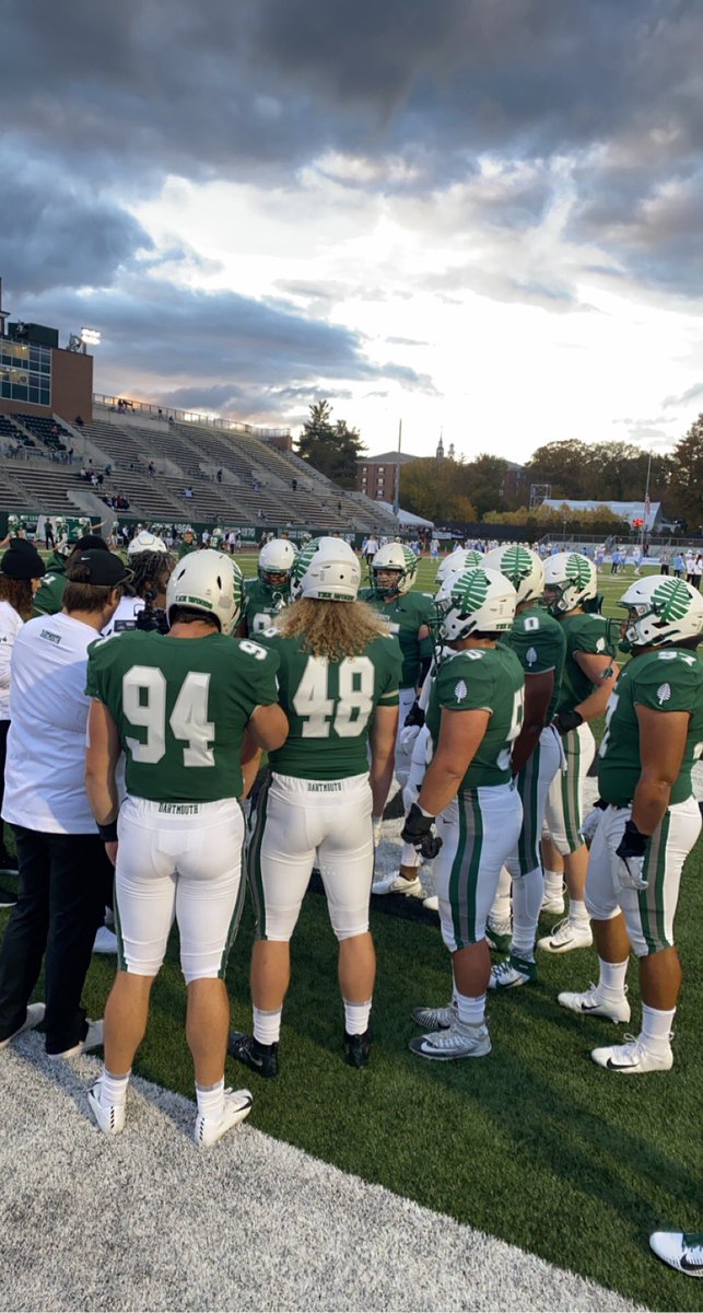 TheShaunAyers's tweet photo. Had a great time at Dartmouth yesterday and got to watch the big dogs go to work๐๐ค๐! #TheWoods #welcometothewoods #Dartmouth #dartmouthfb #godartmouth @CoadyKeller1 @headdogpound https://t.co/LKyTfSBPzJ