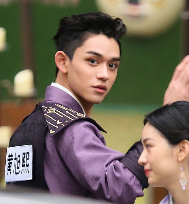 WYHLOOK's tweet photo. #LUCAS #黄旭熙 #루카스 
prince indeed♡ https://t.co/IR69sLhnE1