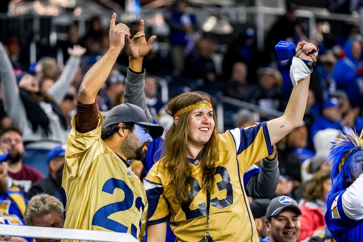 🚨GIVEAWAY TIME🚨

Retweet and tag someone you want to go to the game with tonight for a chance to win TWO TICKETS‼️ #ForTheW