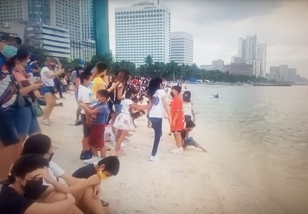 Dodong_gwapo01's tweet photo. DOLOMITE BEACH: A DUTERTE LEGACY
Dinarayo kako ng mga tao ito at dagsa pag weekend. Ang mga di kayang makapag Amanpulo o Boracay ay patok sa kanila dahil abot-kaya ito. Kahit binabalahura ng mga #PinkAltaSociedad ay LUMALABAN din! #LiberalHypocrisy #NoToLP2022 #NoToCPPNPANDF #BBM https://t.co/lgRzC3H7vb