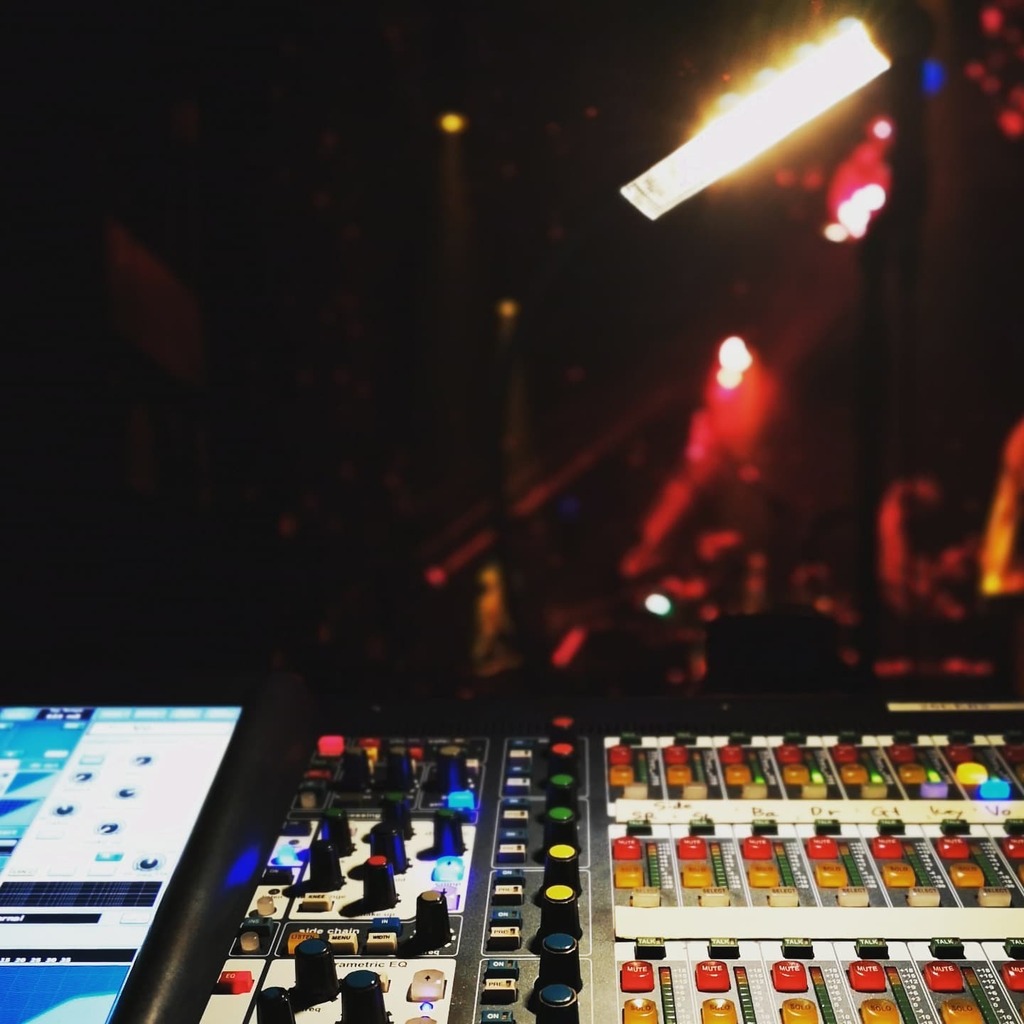 hamamotts's tweet photo. 5ヶ月ぶりのduoモニター
ありがとうございました!
#livesounds
#MIDASPRO2
#Kroi https://t.co/h8LmyBRx0f https://t.co/OOQYTlC1bO