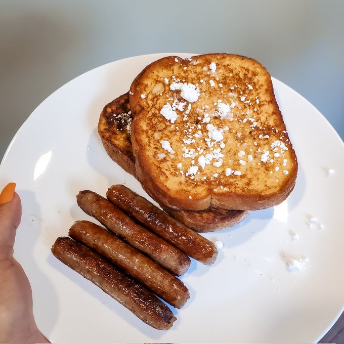 breakfast is served. 🧇
#familyday https://t.co/yU3EWgD57Q