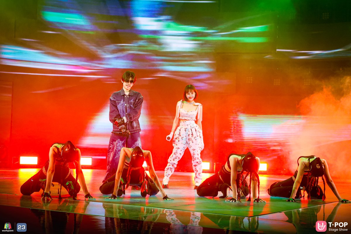 StageTpop's tweet photo. เพลง #เดี๋ยวจะโดนโป้ง
ศิลปิน NAMEMT x 1-FLOW ft. DEERLONG
#NAMEMT #1FLOW #DEERLONG
ช่องทางการดาวน์โหลด
-iOS >> https://t.co/e9dc9sK8JW
-Andriod >> https://t.co/ZOERMNcYJR
🚩#TPopStageShow #TPopStageShowEP8
ทุกคืนวันเสาร์ เวลา 21.30 น. #Workpoint23 https://t.co/iw6EUHG3JE