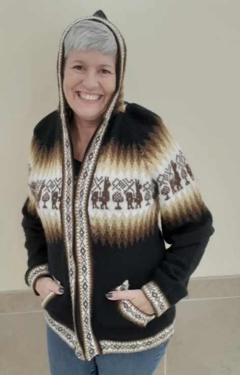 AlpacaByJaca's tweet photo. Have you seen our Fletch Hooded Sweaters? These fantastic unisex hoodies have roomy pockets and have colorful Peruvian designs. They come in a range of colors: brown, burgundy, ivory, navy, red, and teal/black! https://t.co/M5aJDuSG3t