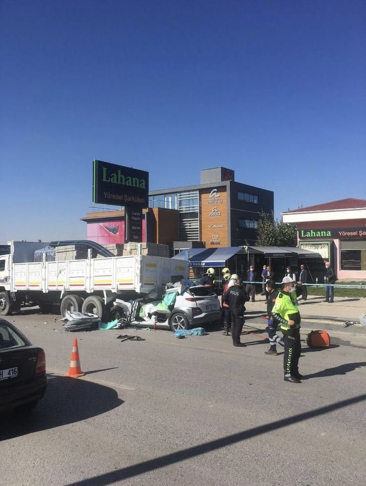 Hiçbir şey değişmeyecek, nöbet listesinden Rumeysa çıkarılacak yerine kalanlara extra nöbet yazılacak. #yorgundoktorlarölüyor