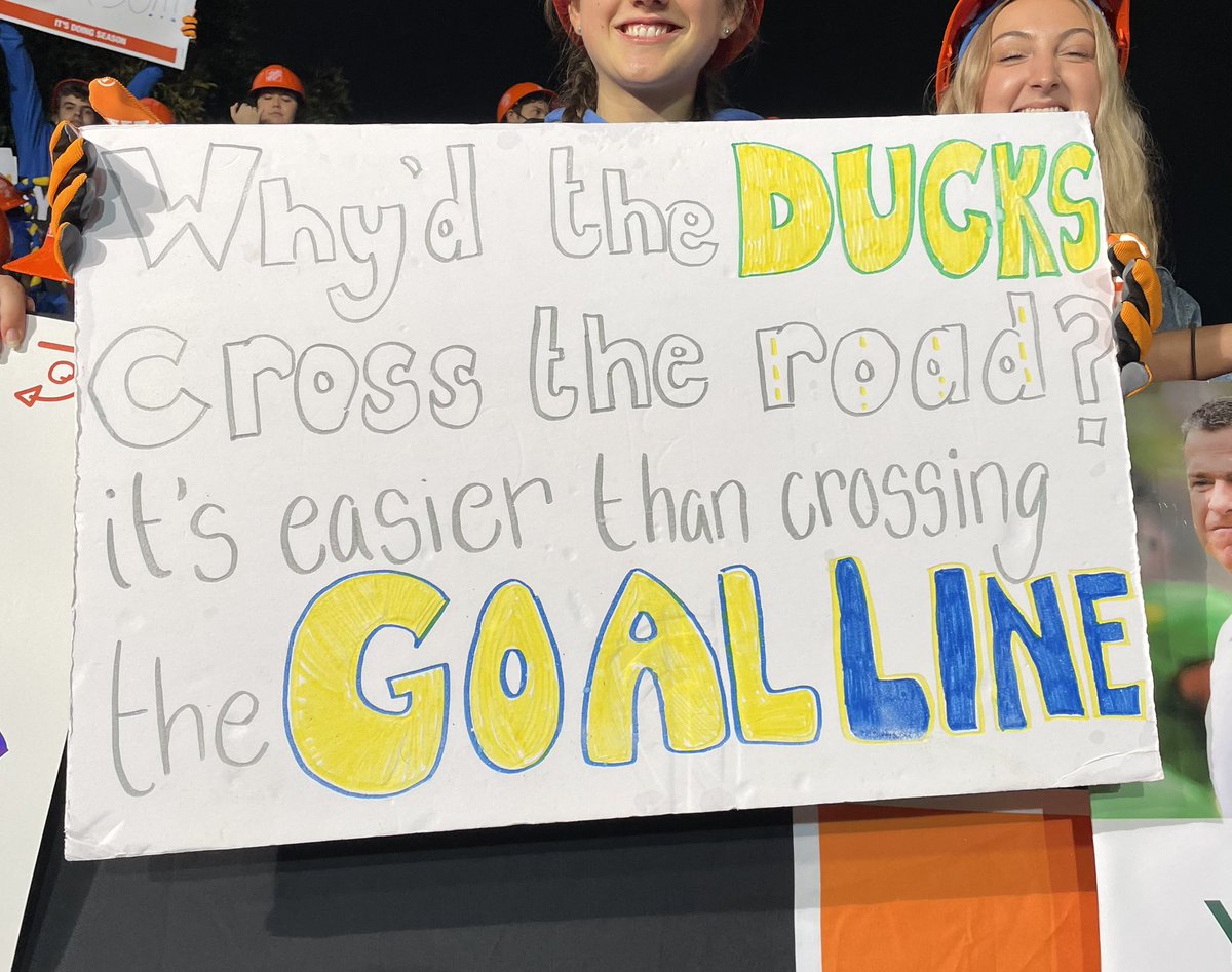 CollegeGameDay's tweet photo. That explains it 🦆 https://t.co/4O8nGdViH8