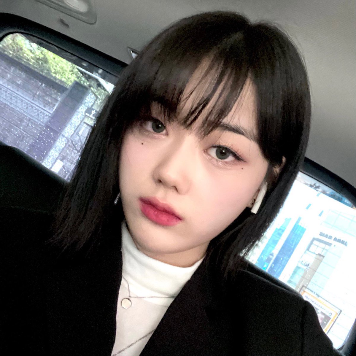 witcherspic's tweet photo. roa [via twitter]
#위쳐스 #로아 https://t.co/ueJHfJJgEB