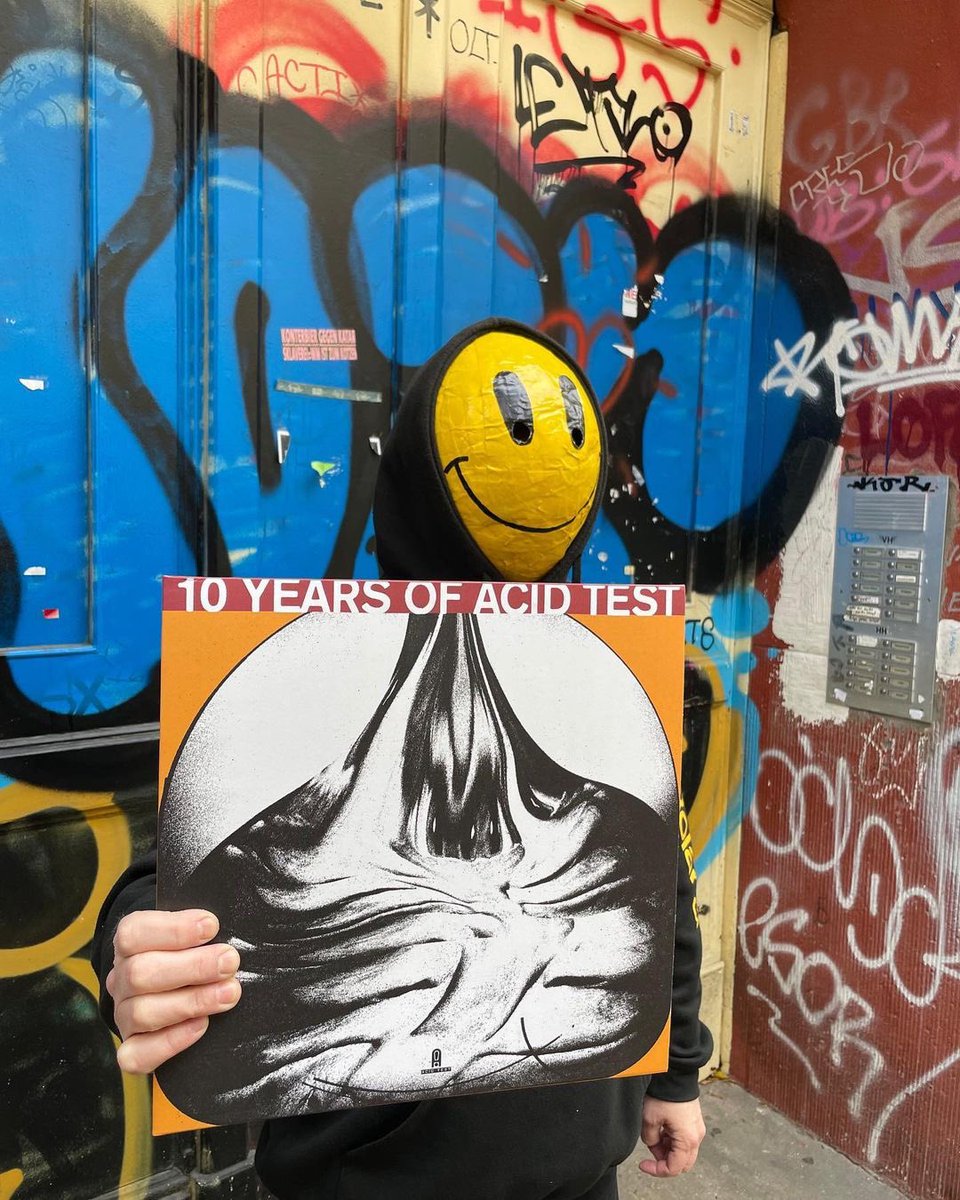 Out now! 10 years of <a href="/acidtestrecords/">Acid Test</a>. Huge comp which I'm proud to be a part of. 🧪💚💥