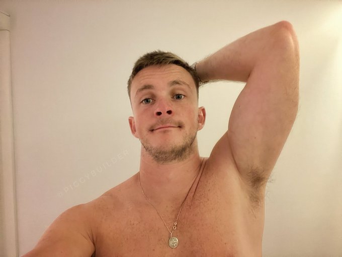 #pits 💦😛 https://t.co/ipAo3GgeVt<a href="/tag/pits"class="tags">#pits</a>