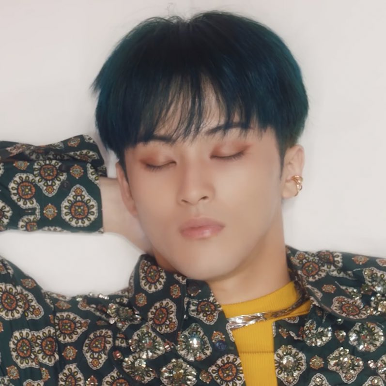 mleesource's tweet photo. #MARK FAVORITE MV teaser!!!! https://t.co/8ZlXjcxt7A