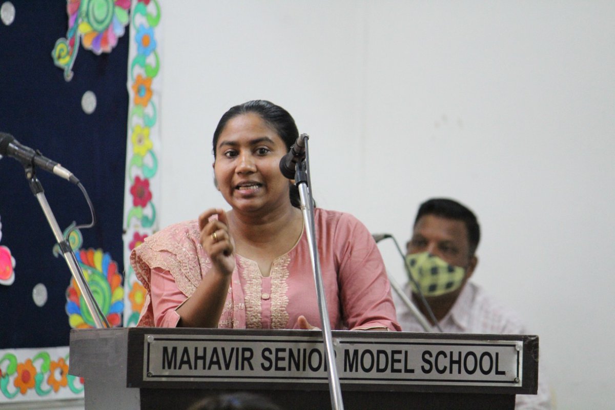 MSMSDelhi's tweet photo. @AcpGarima, @DelhiPolice kickstarted #CyberAwarenessWeek at MSMS with an enriching & thought-provoking session on #CyberSafety.
Around 100 girls pledged to be pioneers in using the cyber space safely & #BeCyberSmart.
@DCP_NorthWest
#CyberAwareness
#CybersecurityAwarenessMonth https://t.co/aTXfef1tev