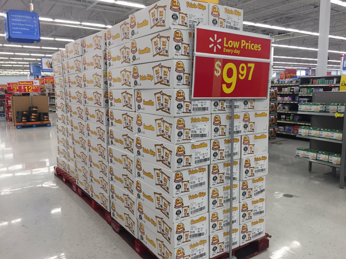 Math_Monkey1's tweet photo. So last week I took a photo of some boxes of potato chips and when I was back at the same shop, I took another photo—can you see the difference? And what difference would it make if I buy some now? https://t.co/YucL0Z6VWG