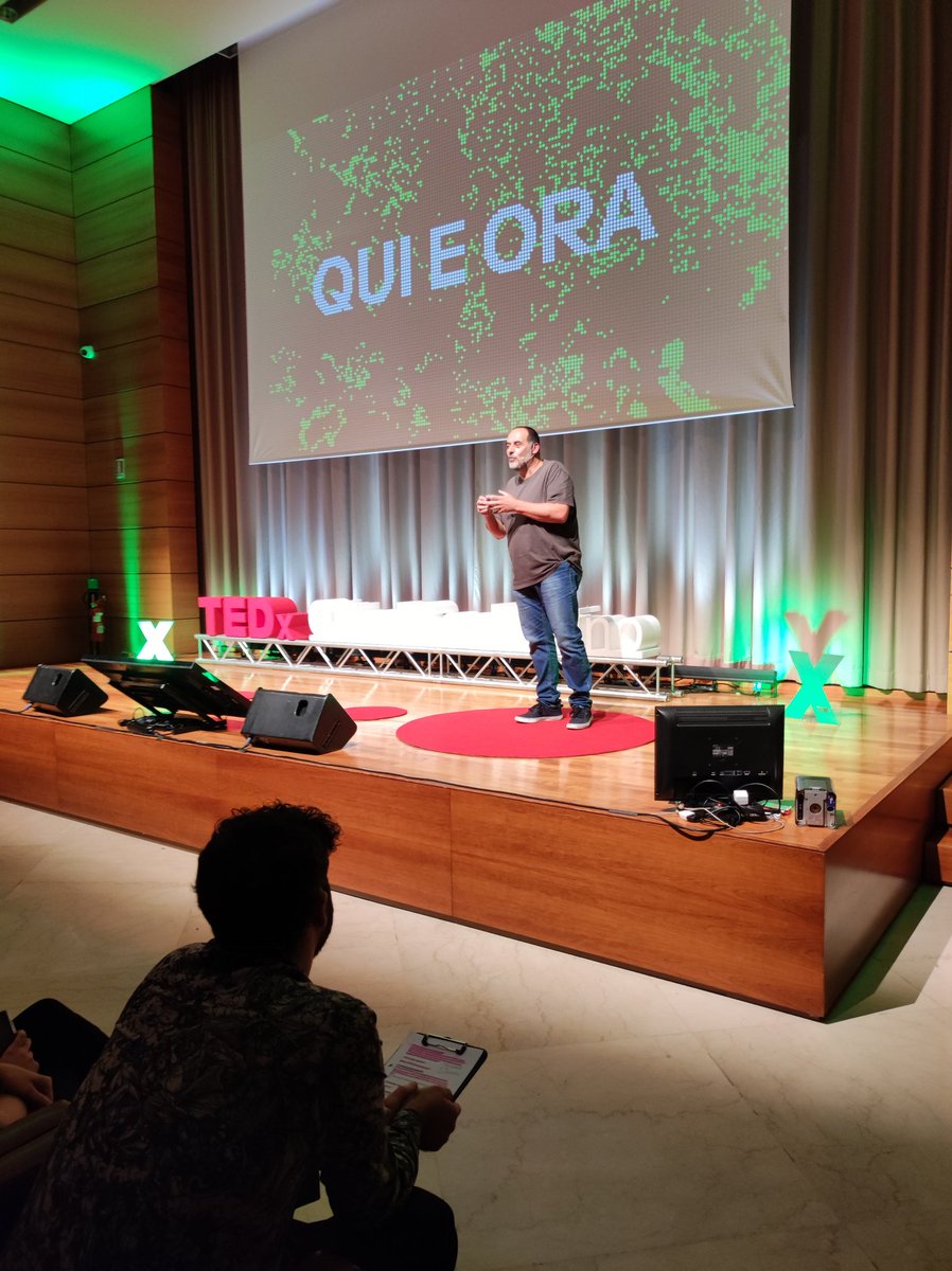 Il gioco, per Vittorio Ondedei, chitarra e voce de I Camillas, è il modo per rompere gli schemi. 

#TEDxCdSanMarino 
#QUIEORA
