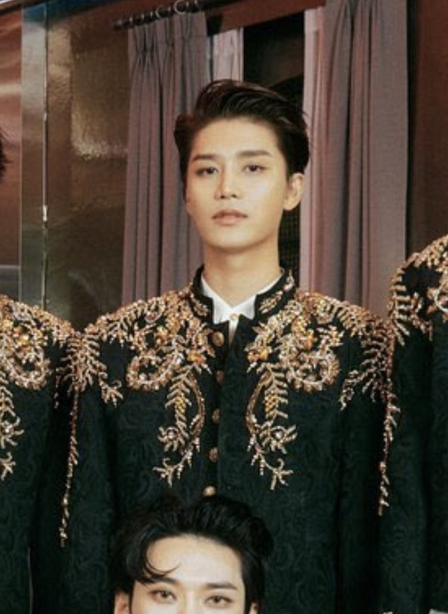 taeilmoonlove's tweet photo. 무슨일이일어나고잇나요 https://t.co/qE65pHG4S7