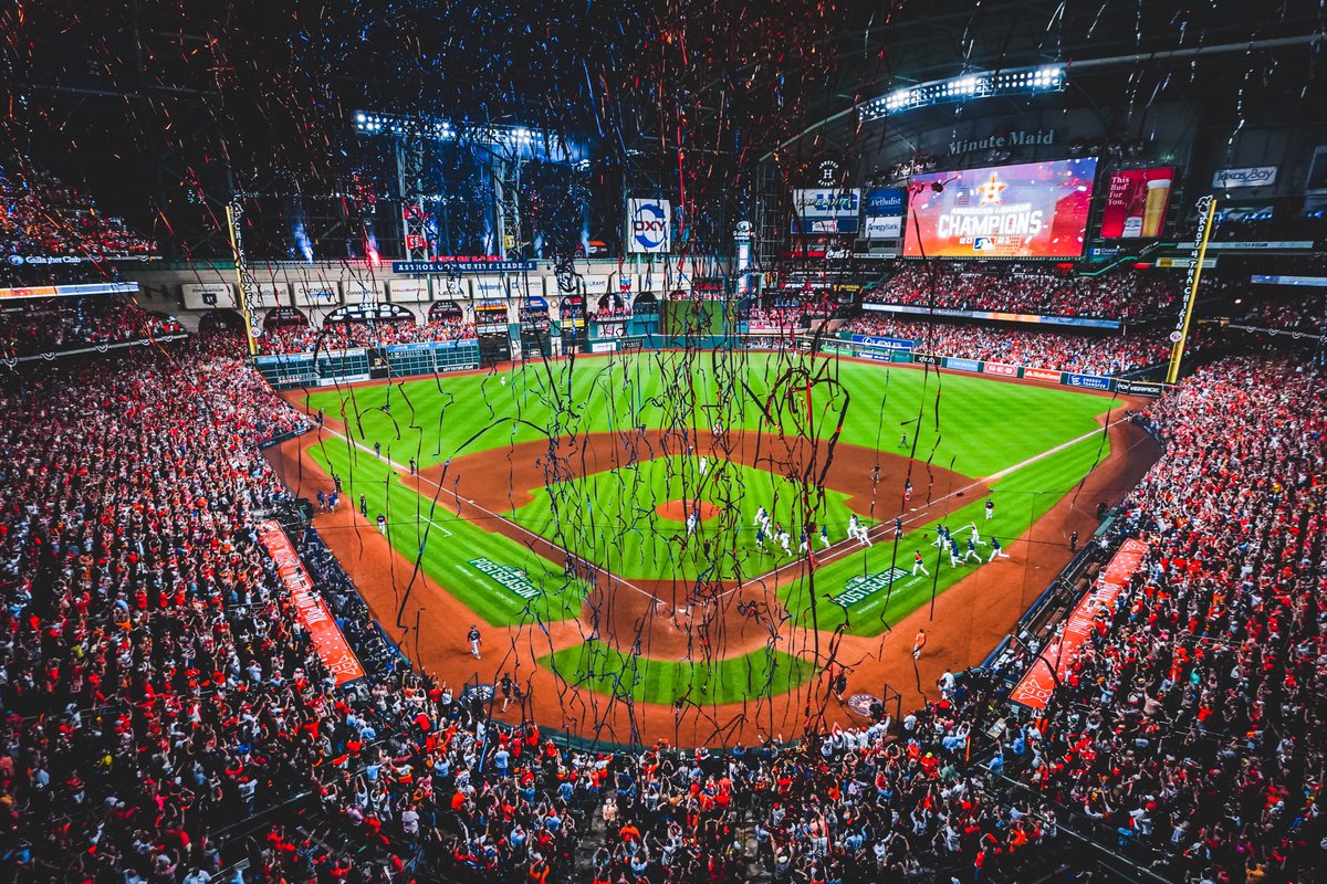 astros's tweet photo. What a night.

#ForTheH https://t.co/2ww8OJGJ6L