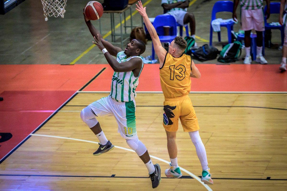 roadtoBAL's tweet photo. What a close game it was between @CapeTownTigers  and @cfvbeira! Both teams played hard but the 3 pt shot made at the end by Ganapamo sealt the deal, giving the Tigers their 3rd straight win! Final score, 86-85!

#RoadToBAL #africaleague https://t.co/7zkfmJQqih