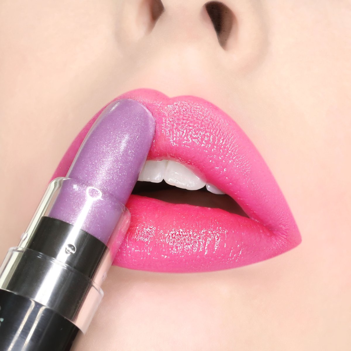 moodmatcher's tweet photo. INDULGE YOUR LIPS
✨ Indulge in hydration 
✨Indulge in color-changing shimmer
✨Indulge in long-wearing  
#indulgeyourlips

https://t.co/0kR5poE102 https://t.co/7ZJHzwCA4w
