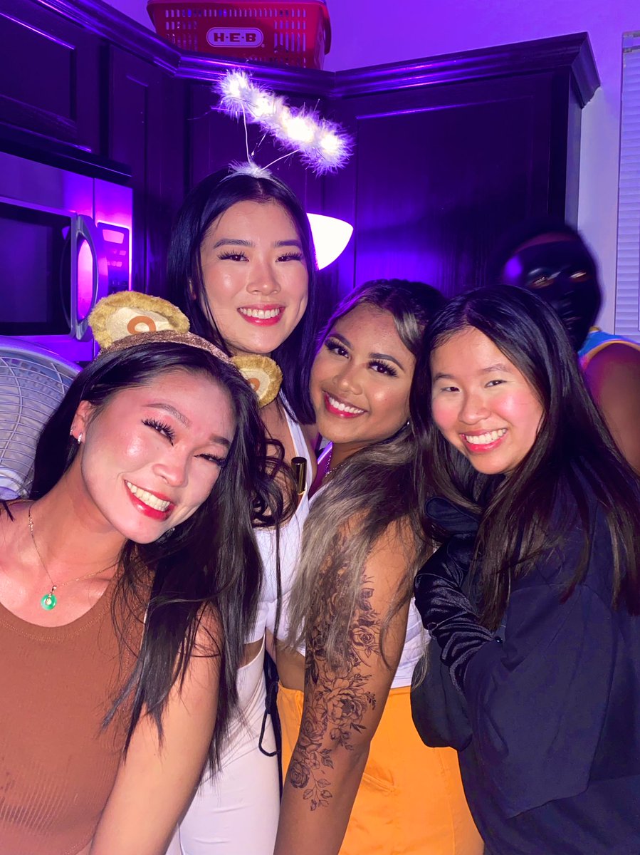 _anjuhluh's tweet photo. Yes, the tattoos are real https://t.co/ZfblvNOYfA