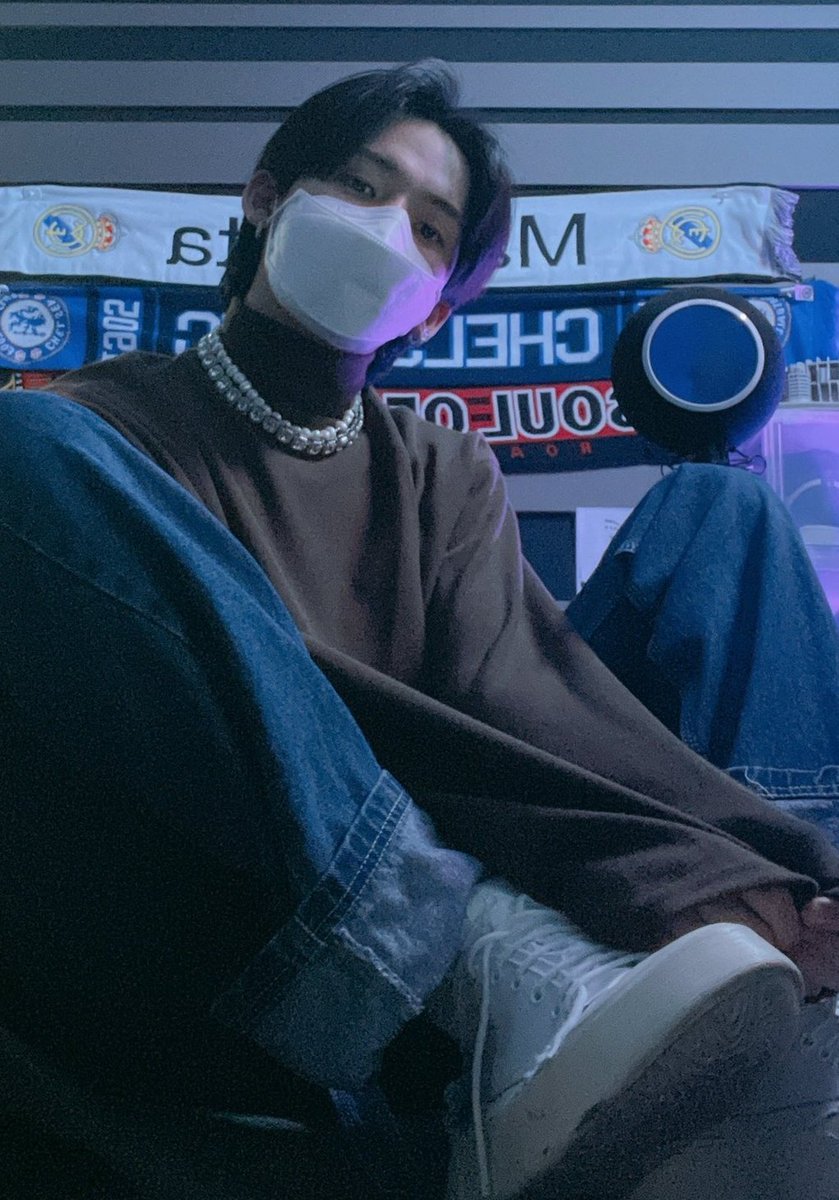 alIrounderchs's tweet photo. Here's a thread since people are getting too comfortable of dragging CHS's vocals. Warning for those who cant take too much talents.

#CHOIHYUNSUK @treasuremembers https://t.co/0M5XBUGs7J