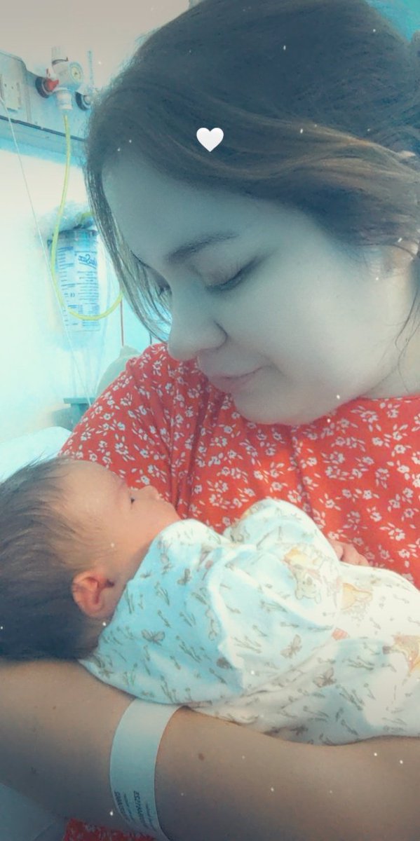 єlliє☮ tweet media