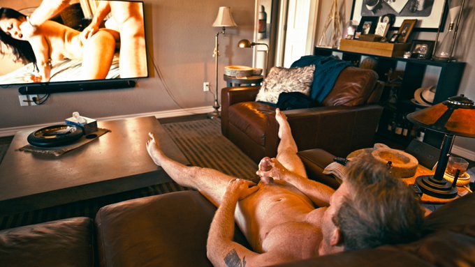 Watch Brock & all his edging, cumming fun on #FanCentro & #OnlyFans! ???????

https://t.co/0GuIEd4eSB