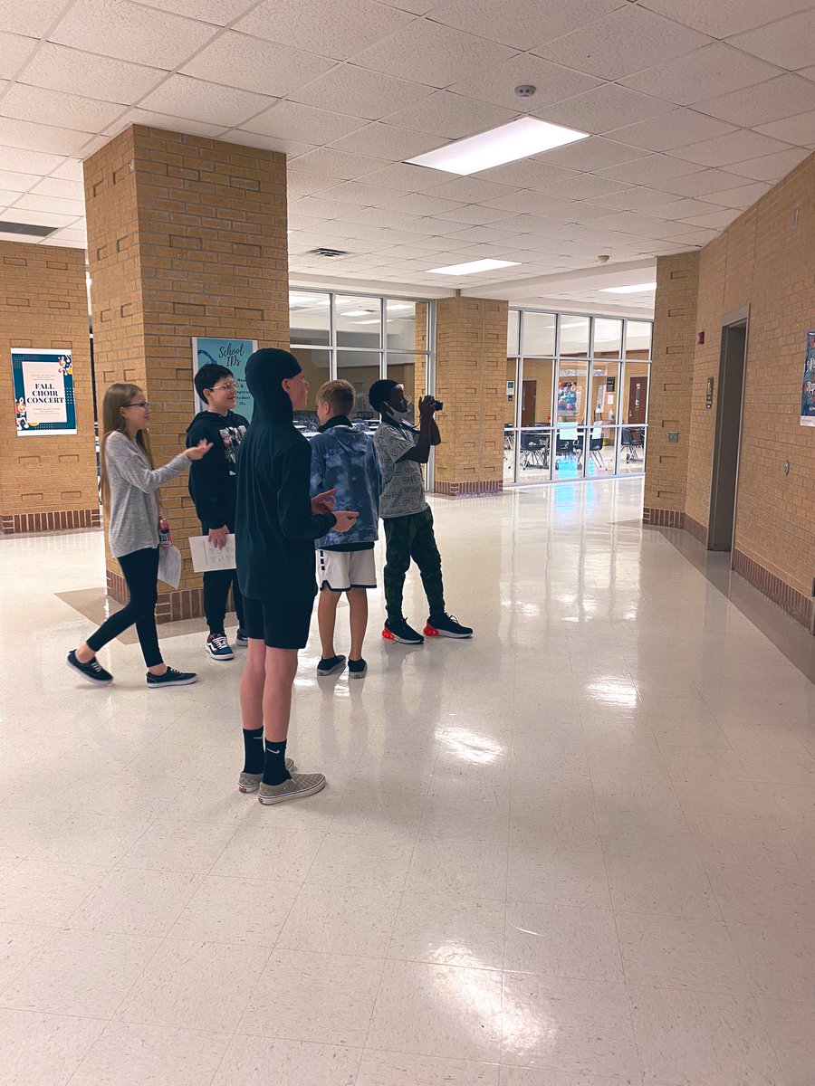 mrs_brown_cte's tweet photo. Our first photo walk 😊 in PRIN AAVTC. We focused on photo composition to include examples of balance, contrast, the rule of thirds, and framing. #AzleISD @SantoJForteJH @azleisd https://t.co/3gRFb3juYa