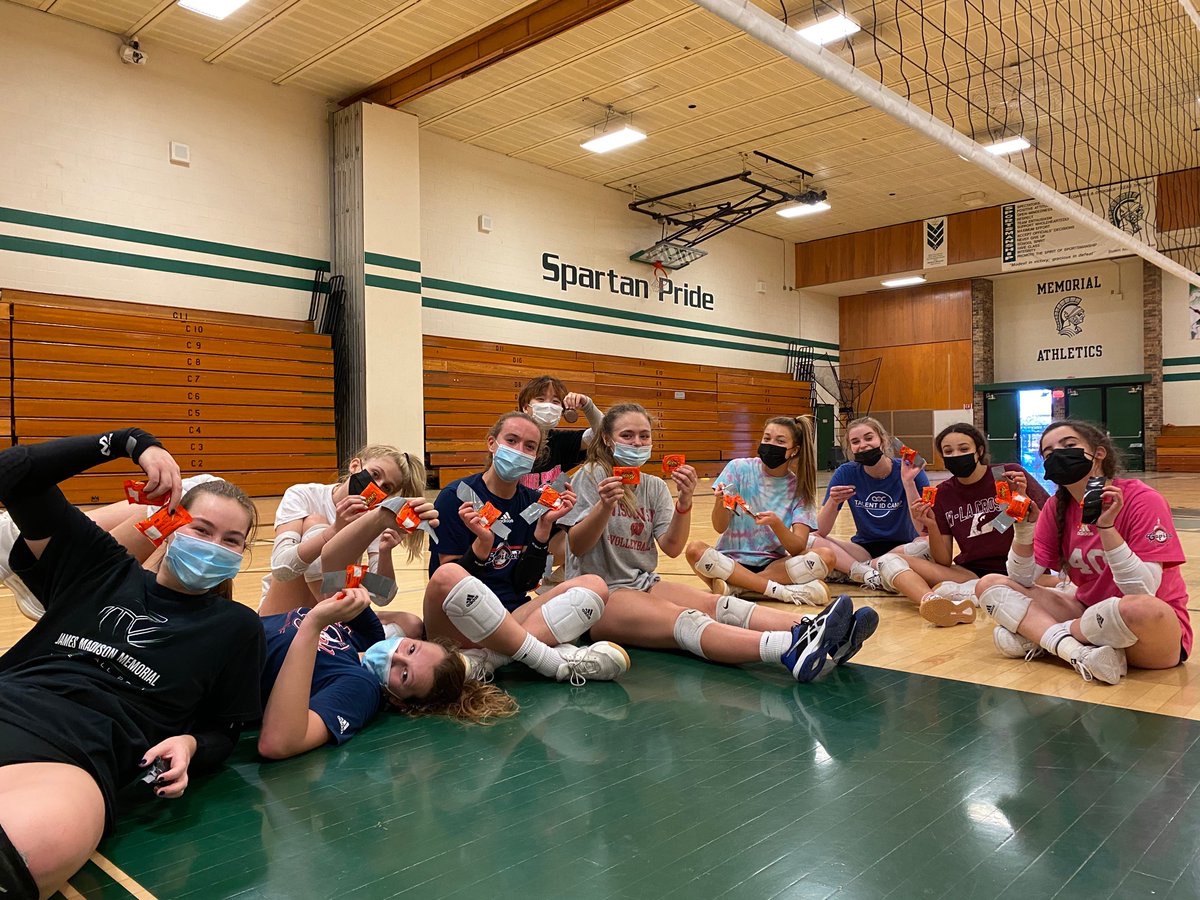 JMMGirlsVB's tweet photo. Traditions! 🏐 REGIONAL Finals ⏳ 20 min... https://t.co/WQoI88SPsK
