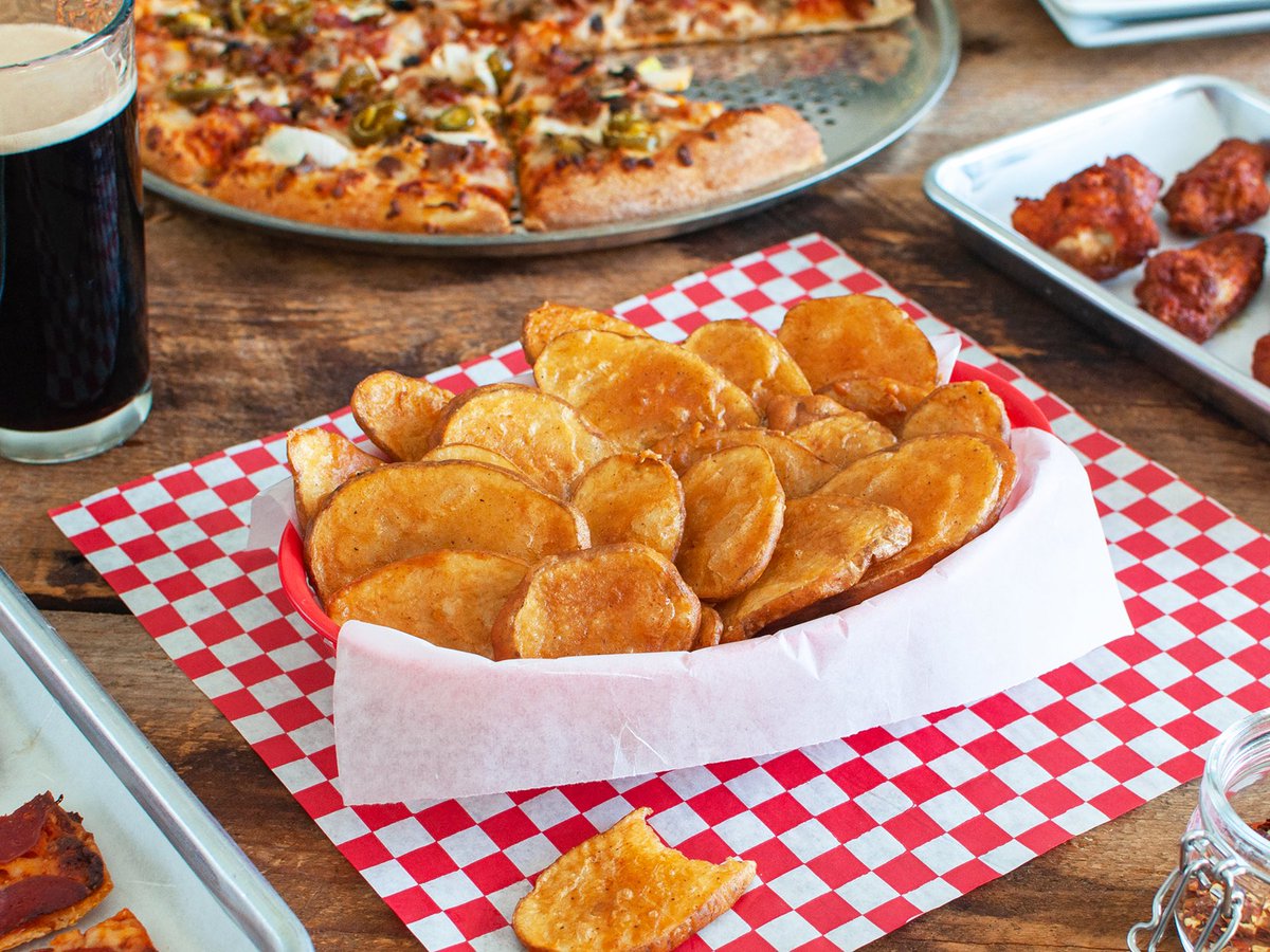 ToddWilbur's tweet image. Shakey&apos;s Mojo Potatoes. Knock off the legendary crispy sliced potatoes from America&apos;s first pizza chain with my original secret hack revealed here👇for the first time.
buff.ly/2ZkH9by
#mojo #potatoes #shakeys