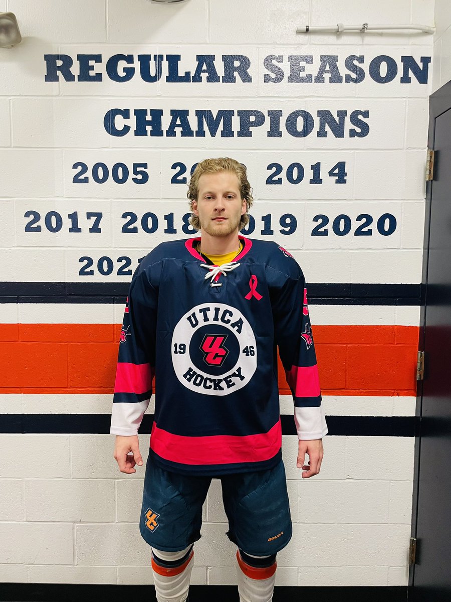 UticaMensHockey's tweet image. Several @AmeriCU Breast Cancer Awareness jerseys are still available! Online bidding remains open until 5pm today. You can still send your bid to nitherri@utica.edu. In-person bidding begins as soon as the doors open at 6pm. #PioneerHockey #WeAreUtica