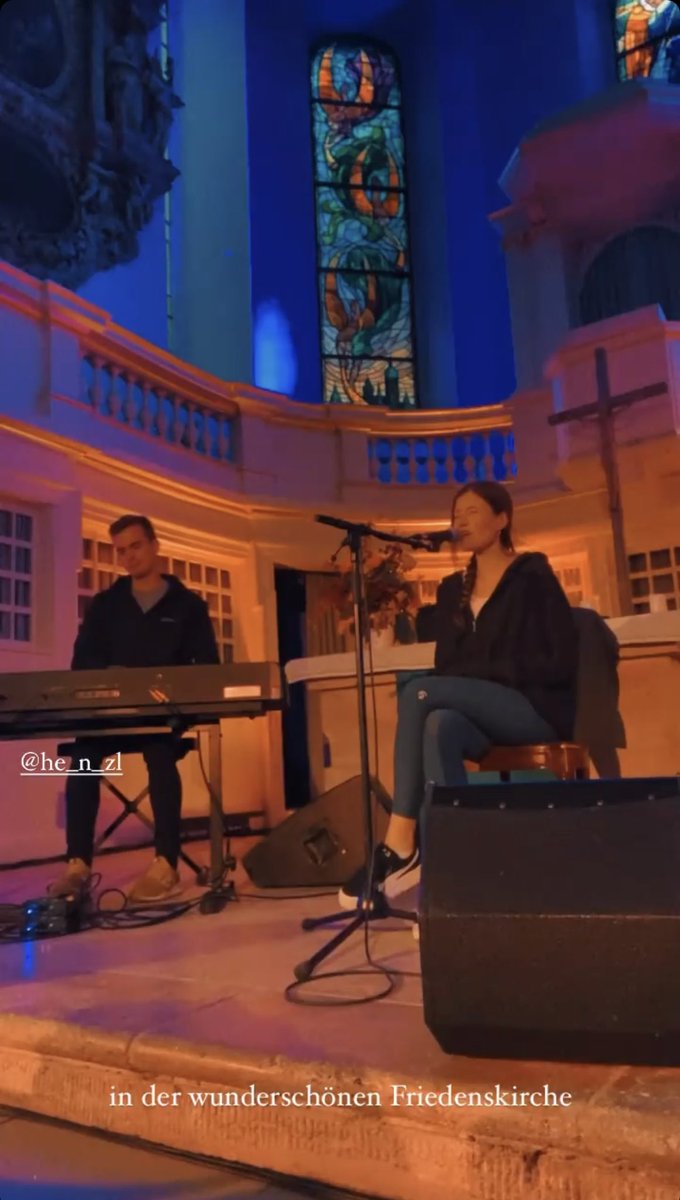 Madeline Juno hat heute einen Auftritt in Jena, in der Friedenskirche, was ihr letztes Kontert dieses Jahres sein könnte!  (23.10.2021)