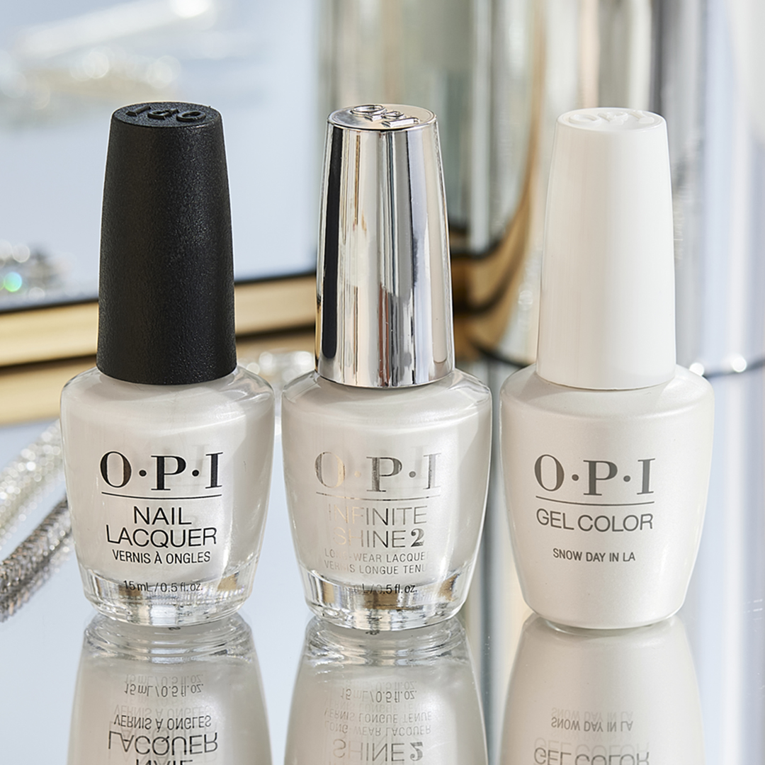 OPI_PRODUCTS's tweet photo. A limited edition white polish that has holiday vibes written all over it. 🤍 #SnowDayInLa is a frosty, pearly hue, totally made for you!
Try this Shade: https://t.co/eBKgRUeiw5
#ColorIsTheAnswer #OPICelebration #WhiteNails #WhiteMani #PartyNails #HolidayNails #FestiveNails https://t.co/9MT36TGqhq