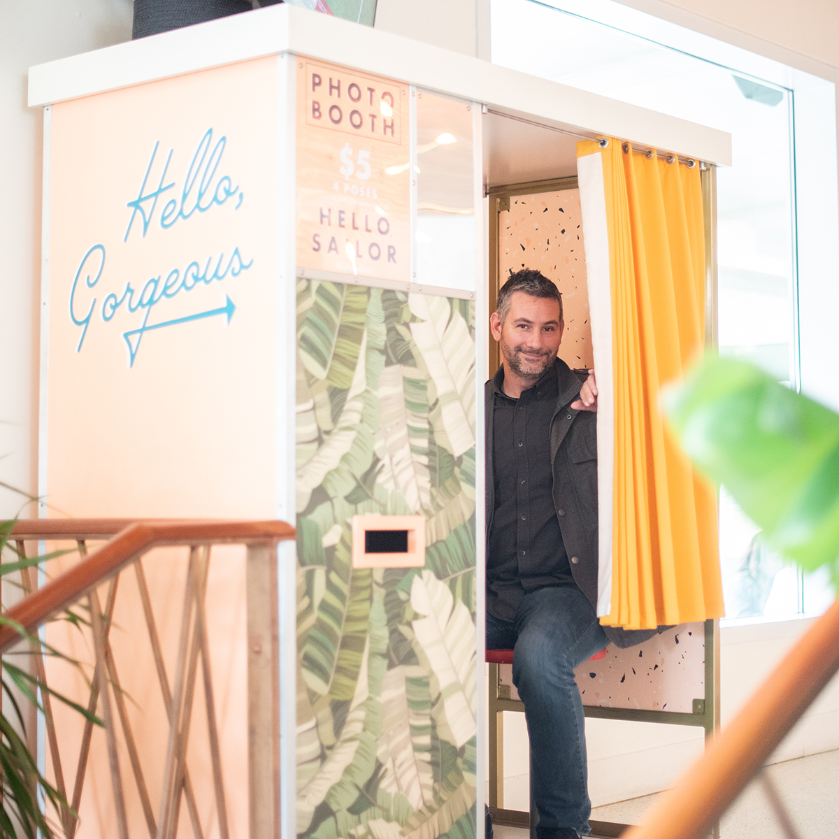 "Hello, gorgeous!!!" From Lake Norman's Hello Sailor restaurant....⚓

One of the most Instagram-worthy places in all of NC is Hello Sailor. Their food is delicious, and not far from the Carolina #RenaissanceFestival!

@visitlakenorman <a href="/VisitNC/">Visit North Carolina</a>
#VisitNC #photobooth #restaurant