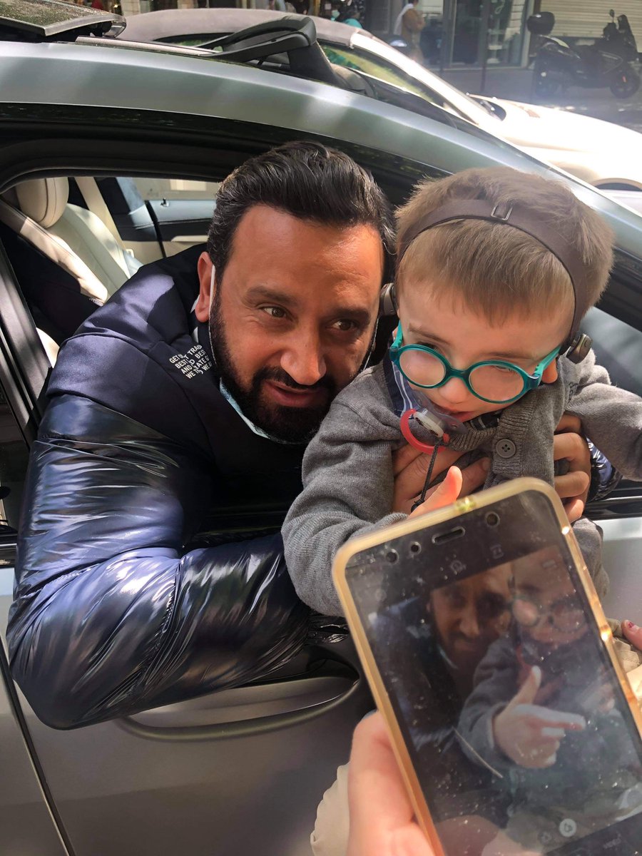 BabyAssociation's tweet photo. Dans moins de une semaine on sera dans le public avec toi ☺️😀 mais sans notre petit Loulou car il n’a pas encore le droit 😌😞 il aurait été heureux de revoir tatate 😊😅@Cyrilhanouna @weclap_fr  bon tournoi de paddle 👍😊 https://t.co/Ot9iONJKDY