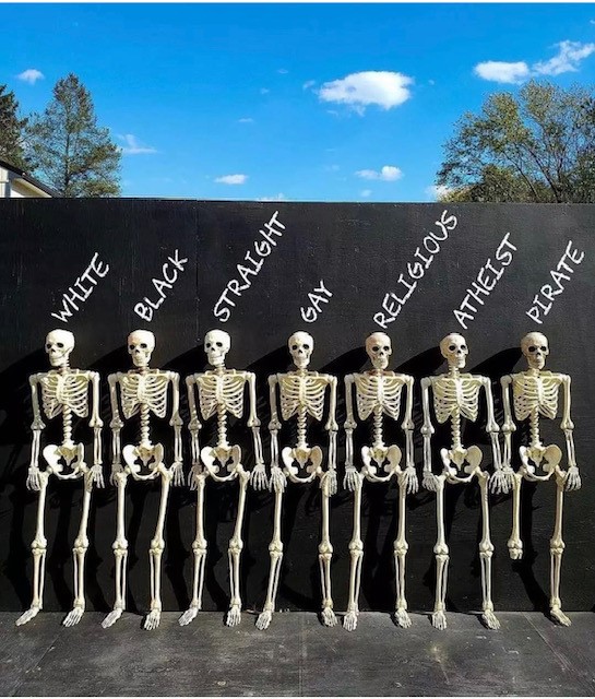 nemetra_x's tweet photo. How different are we??? ;) ;) ;)

#NormalWeird #WritingCommunity #Halloween #FunkoPhotoADayChallenge #Nemetra #cool #STEREOTYPE #bookstagram #picturethis #PictureOfTheDay https://t.co/KI36IyDvQC