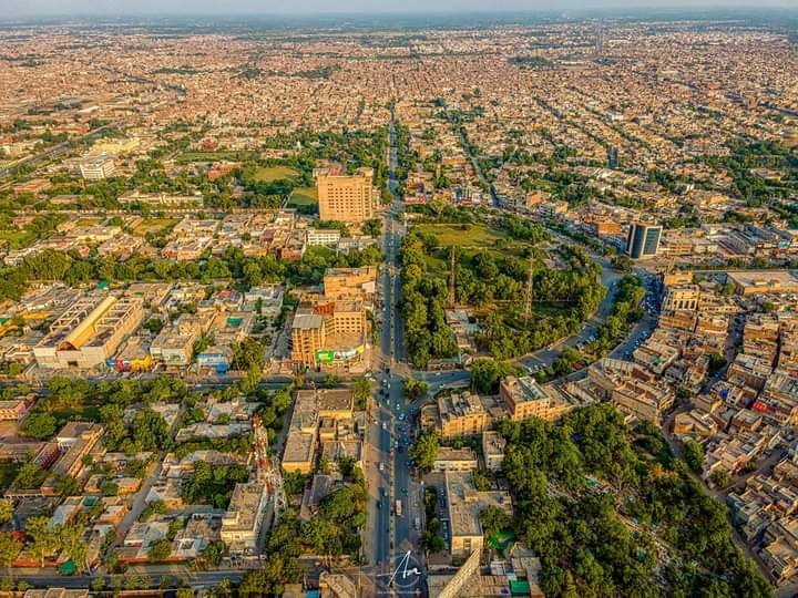 developingpak's tweet photo. Faisalabad.

© On picture

#Faisalabad #Punjab #Pakistan 🇵🇰🇵🇰 https://t.co/8GsQe2b3yy
