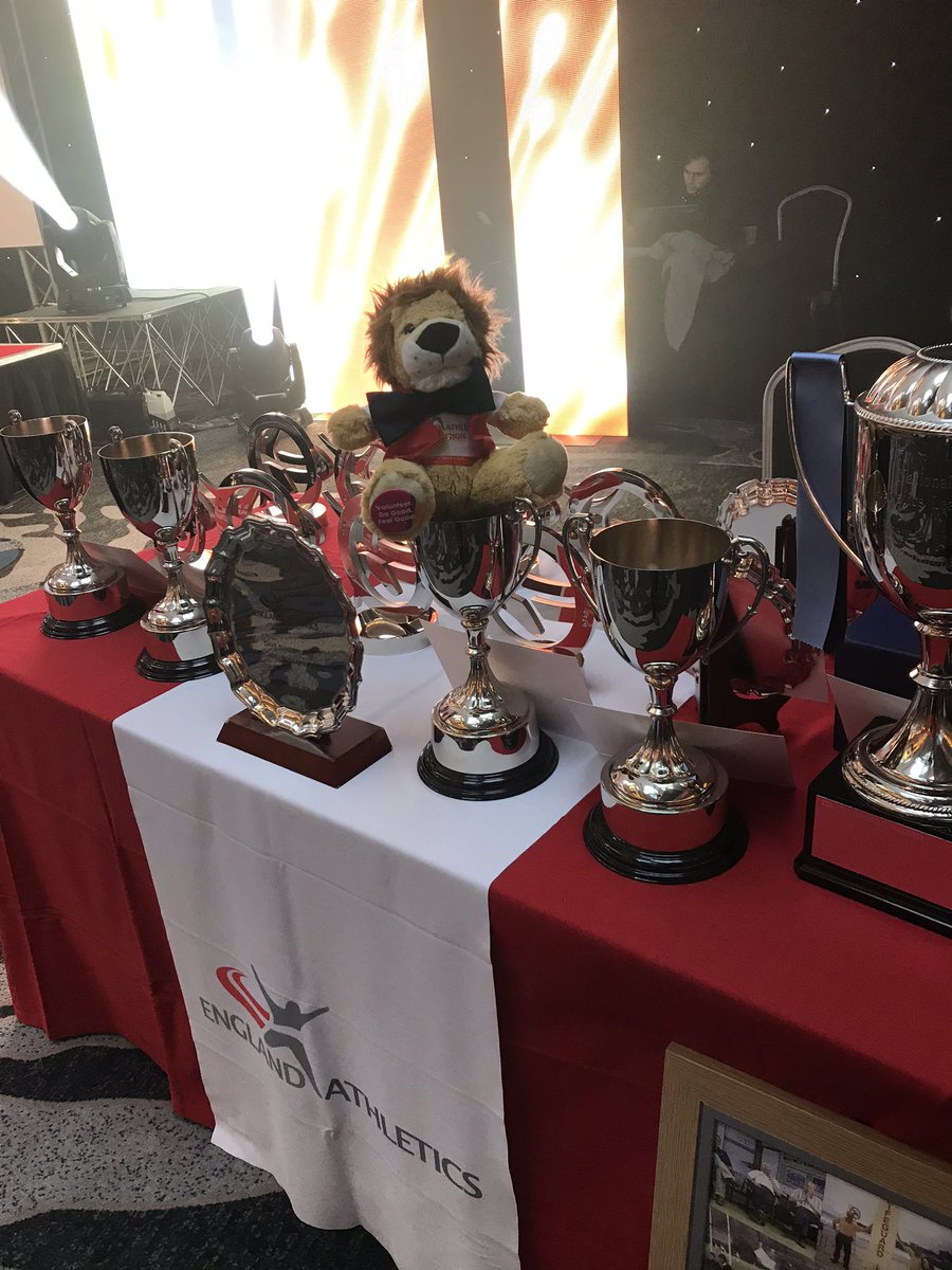 LeonardsPride's tweet photo. I’m all dressed up for the 2021 England Athletics Hall of Fame and Volunteer Awards #EAawards. If you’re not coming you can follow me or @EnglandAthletic all night! https://t.co/j1F22GVDBP