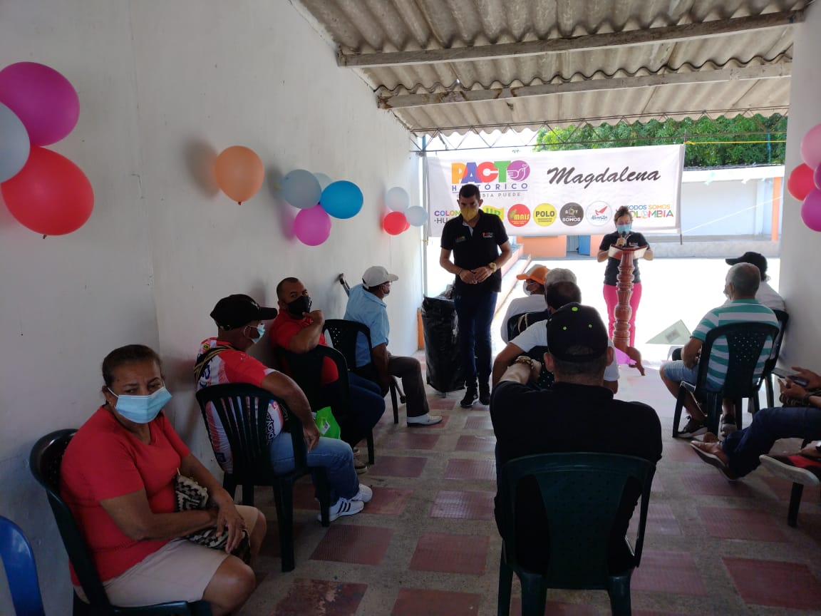 ColombiaHumanaM's tweet photo. Reunión Pacto Historico ARACATACA Magdalena, con representantes de los  partidos y organizaciones Alternativas del Magdalena...
#PactoHistorico https://t.co/9dAbMYdTFH