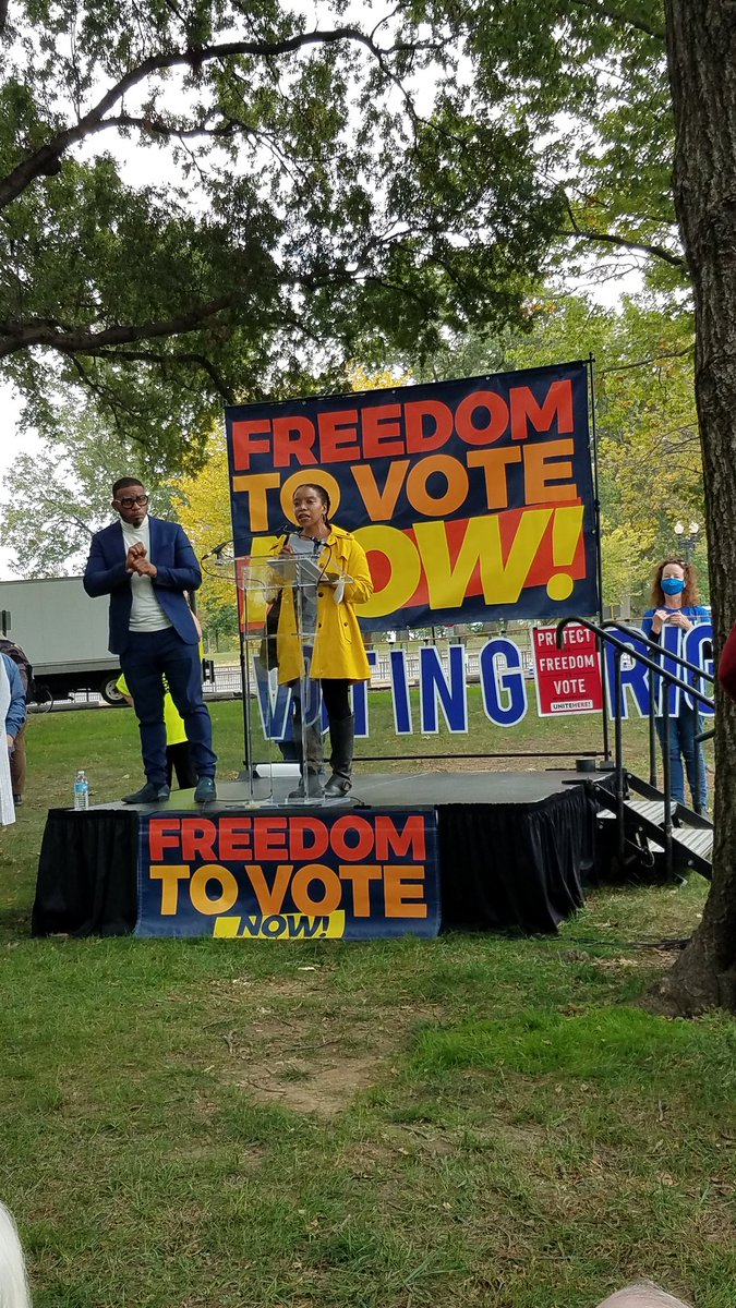 ComfortIJT's tweet photo. @LCVoters A healthy democracy is the foundation of a healthy environment #MercyJustice #Faith_Democracy https://t.co/N4RuHsQPrE