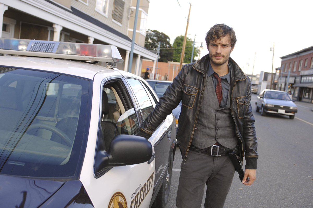 _jamiedornannet's tweet photo. Sheriff Graham. The character which (ironically) stole my heart. The reason my friend and I will always tweet the other that he deserved better 🐺⚔️🖤 #OnceUponATime #GrahamHumbert https://t.co/IWkJ1bVrDm