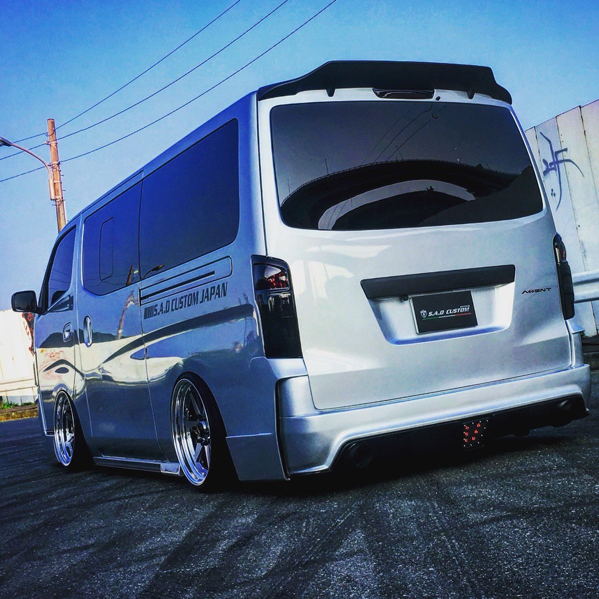signas77's tweet photo. #SAD #CUSTOM #JAPAN
#公認  #コンプリートカー
#sadcustomjapan
#ハイエース売ります #ハイエース買います
#キャラバン売ります #キャラバン買います
#新車 #新車コンプリート
#在庫数台あり
#ハイエース
#キャラバン

SAD CUSTOM JAPAN 公式サイト
https://t.co/kE47QS7qHd https://t.co/WobimhPJPa
