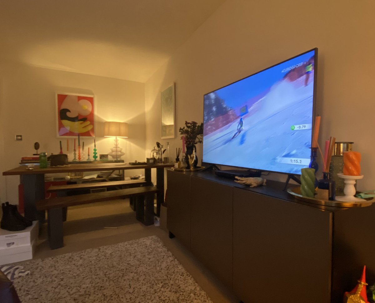 ski_racer's tweet photo. She’s back!!!!! @MikaelaShiffrin watching on catch up but wow wow wow ⛷👏🏻🤛🏻 https://t.co/bK9NCa50gP