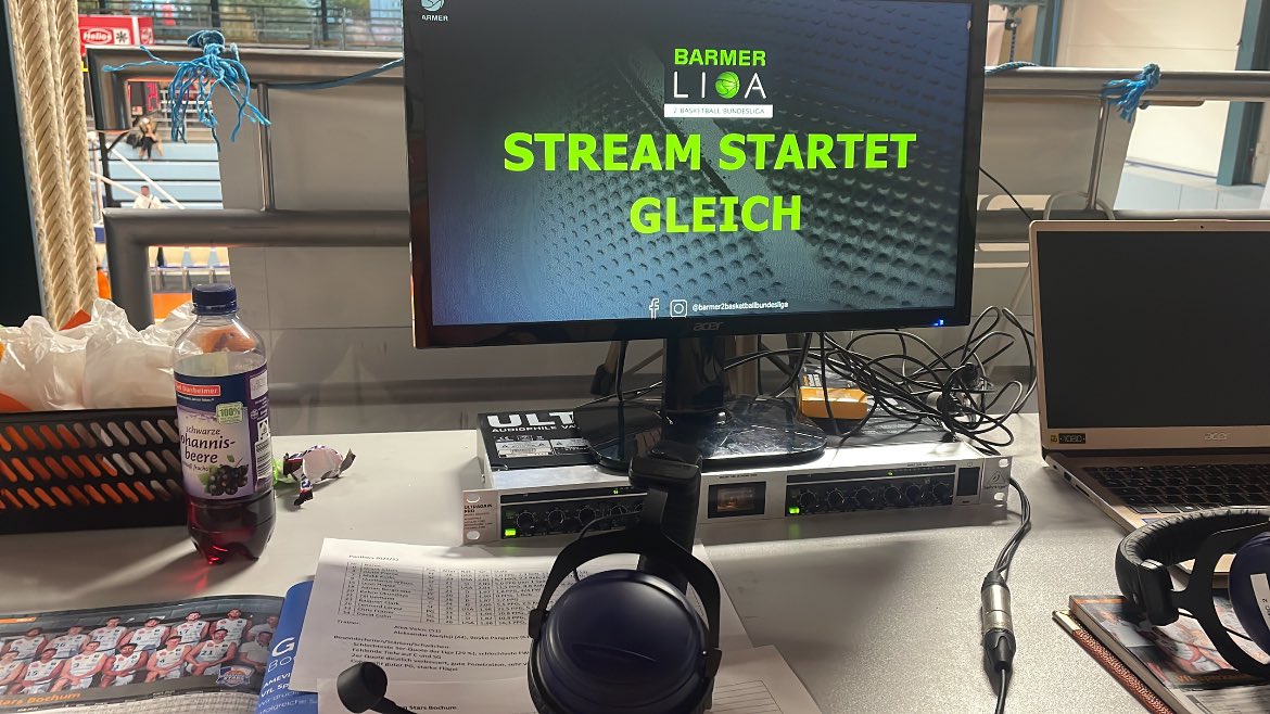 FaulerZauber1's tweet photo. Gleich geht’s los. Einschalten zu @WihaPanthers vs @VfLAstroStars auf https://t.co/skSkEyBB8e
Wir sind heiß auf die allererste Begegnung beider Teams. Diskutiert mit unter #VSBO
🔥🏀🧡 https://t.co/KKiv8hPlhQ