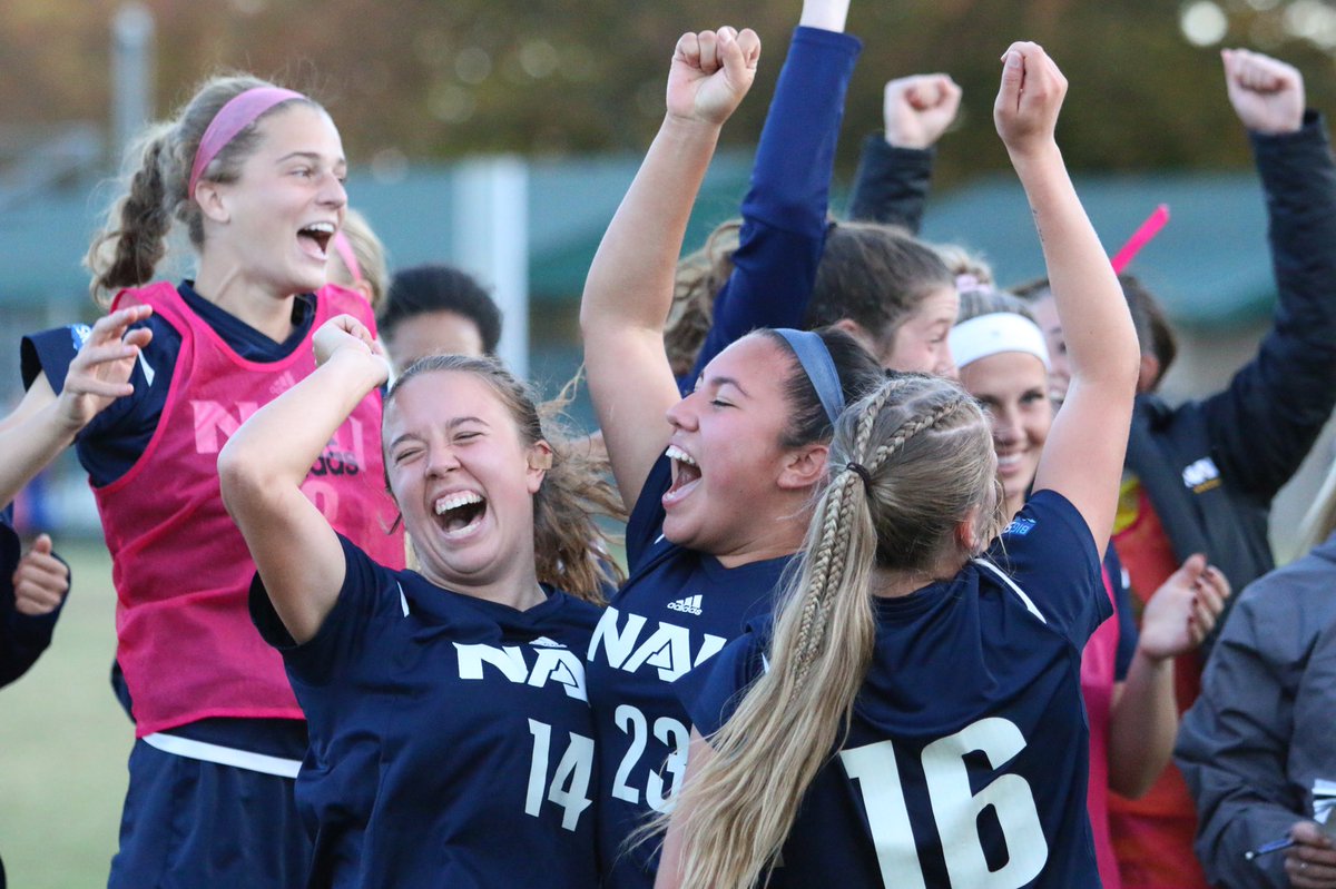 NAUSoccer_'s tweet photo. That feeling when you clinch a spot in the Big Sky Tournament 🎉🎉🎉

#NAUStrong ⚒🌲💪 #BigSkySoccer https://t.co/XglCCTc452