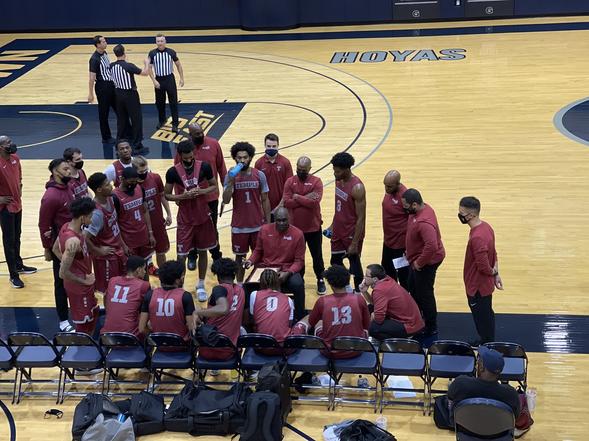 RealCoachLiv's tweet photo. Love seeing the @NBAalumni  brotherhood lead their perspective programs. @TUMBBHoops vs @GeorgetownHoops scrimmage . @TUcoachMcKie and Top 50 player and all time great @CoachEwing33 .
@Newman_Bball unofficial visit for @acmonty04 @WestaylitTj @Iamchrisleman @j_canin https://t.co/1meRPruOOt