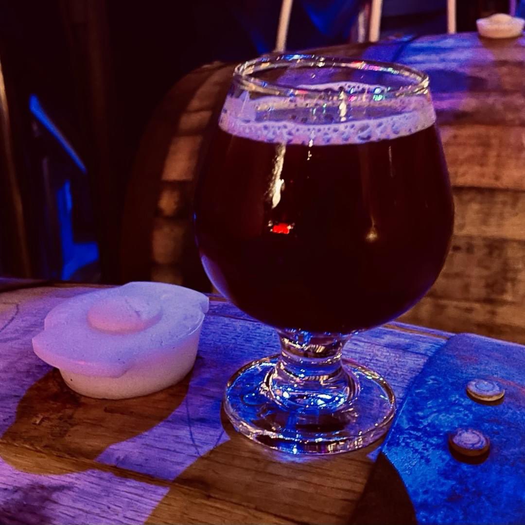 brickandbarrel's tweet photo. JUST TAPPED: Limited Release: Suspect Device - Maple Bourbon Barrel Aged Scotch Ale.
#barrelagedbeer #maplebourbonbarrelaged #clebeer #drinklocal #beercleveland #whalebeer #craftbeer #scotchale #ondraft https://t.co/ftp4xrLRK8
