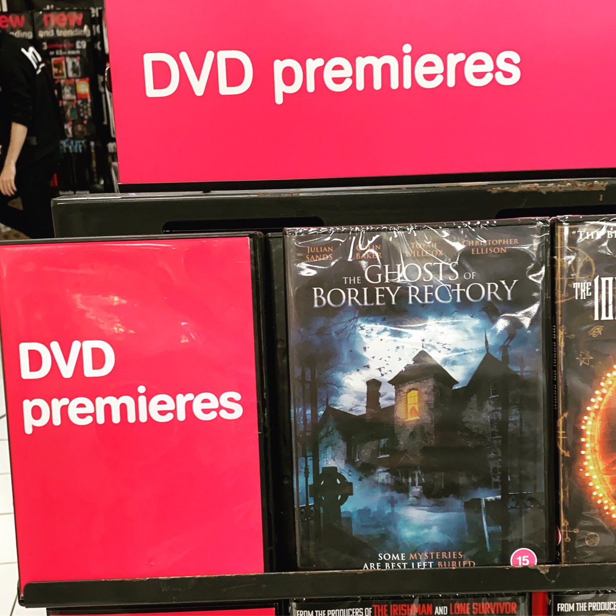 champdogfilms's tweet photo. Head down to pick up THE GHOSTS OF BORLEY RECTORY today at HMV!
The film focuses on Harry Price and his ghostly investigations taking place at Borley Rectory between 1937-1938.
Directed by Steven M. Smith
#GlobalWatchFilms Greenway Entertainment #CocoPictures ChampDog Films https://t.co/A5cY75fXJL