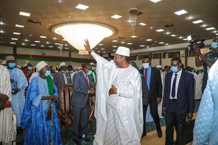 FiertNationale2's tweet photo. 13ème congrès ordinaire de la communauté musulmane sous le haut patronage de Sem Alassane Bala SAKANDE.  Thème:
<< Quelles réformes pour une communauté musulmane rénovée, unie, reconciliée, actrice de paix et de cohésion sociale>> https://t.co/PRWCASpxxo
