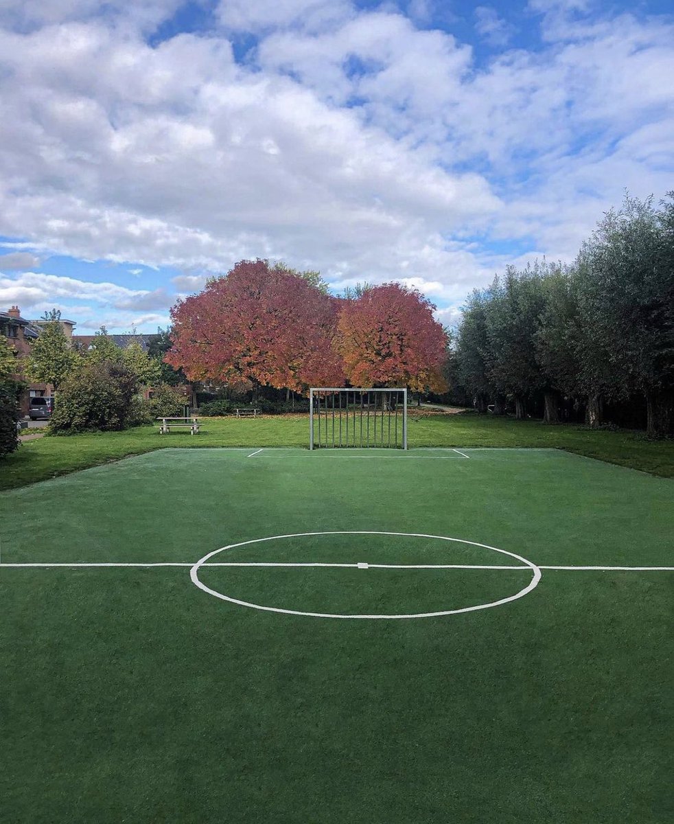 Futbool_Fotos's tweet photo. Se necesita muy poco para ser feliz ❤️⚽️ https://t.co/IvLfWqSLtW