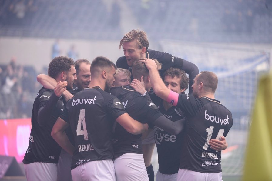 For èin nydelige gjeng og by 💪🏼💙⚽️<a href="/vikingfotball/">Viking Fotball</a>